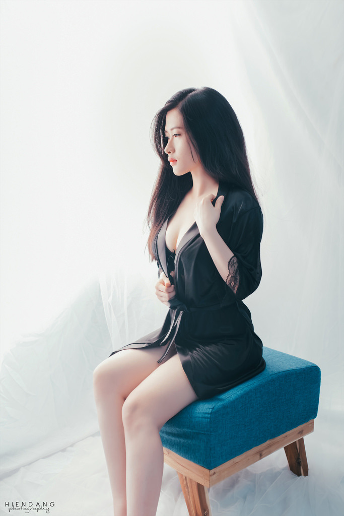 双胞胎姐妹齐上阵许多人物